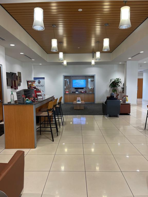 Dealership gallery photo 5